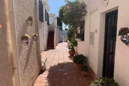 Casa Kaluel Adosado Blanco Villa Nerja Bagian luar foto